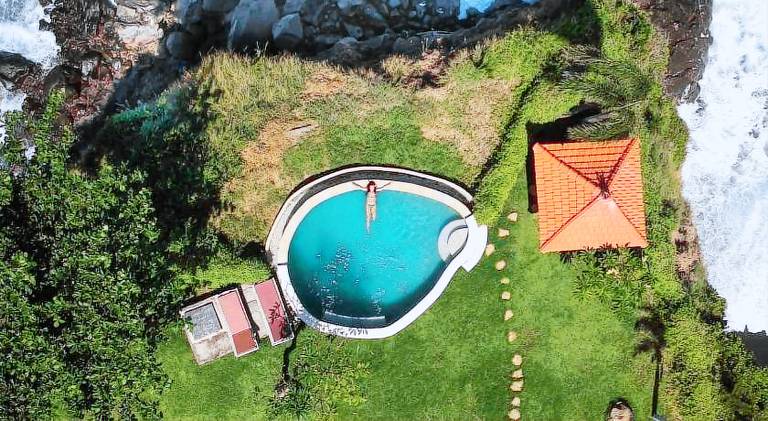 Bed & Breakfast East Seraya