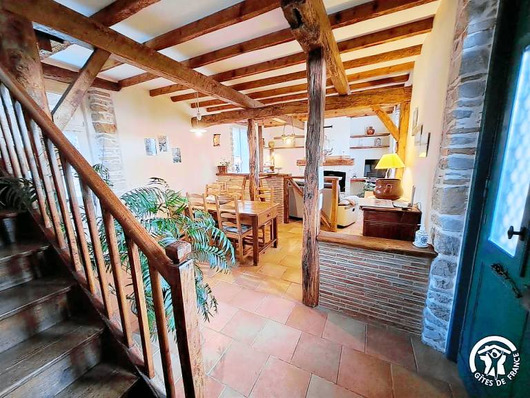 Fully equipped gite with grill, yard & terrace | Pets allowed — photo 3