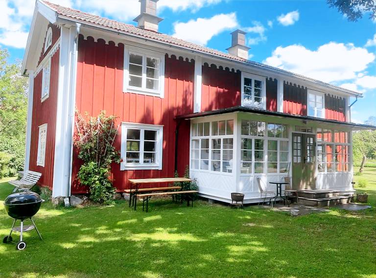 Wonderful vacation home with garden, terrace & grill | Pets allowed — photo 2