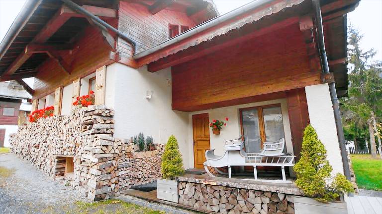 Children-friendly chalet with terrace, barbecue & hot tub | Lake view | Ski nearby | Pets allowed — photo 4