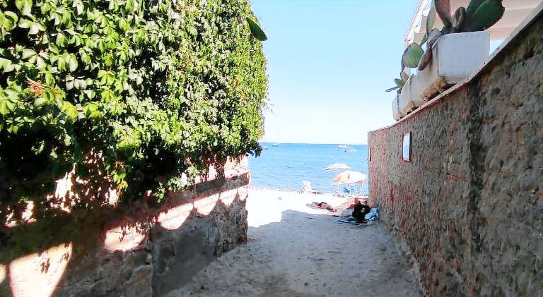 Fracco's House S. Marinella fronte mare 36' di treno da Roma in Civitavecchia