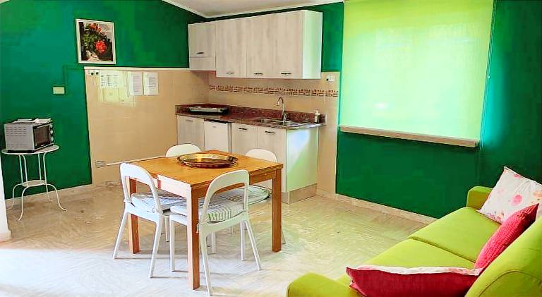 Serviced apartment with patio, garden & pool — photo 5
