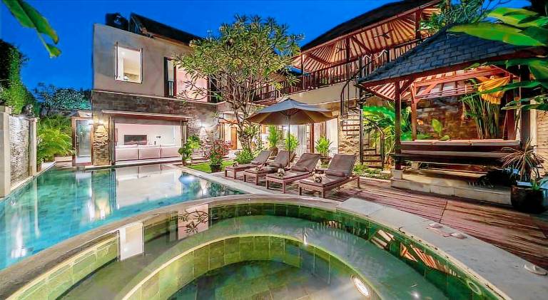 Villa with pool in Kuta