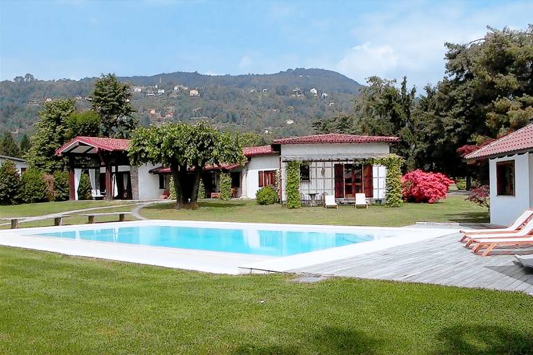 Villa  Nebbiuno