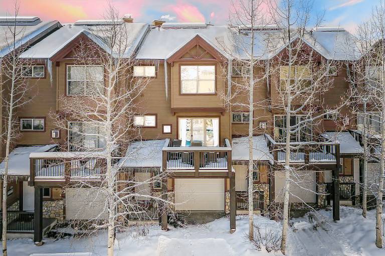 Downtown WP Townhome 124 I Private Hot Tub I Great Views I Bunk Room I Discounted Attractions — photo 2