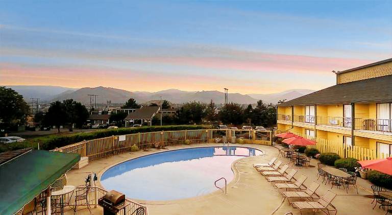 SureStay by Best Western Wenatchee — photo 3