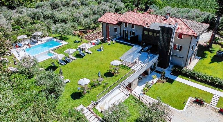 Pleasant farm with garden, terrace & private pool | Pet-friendly in Affi