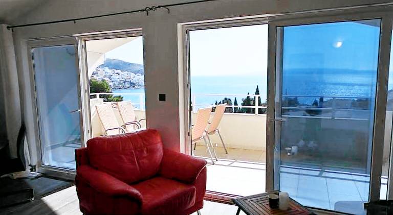 Holiday apartment with pool, terrace & yard | Dogs allowed — photo 3