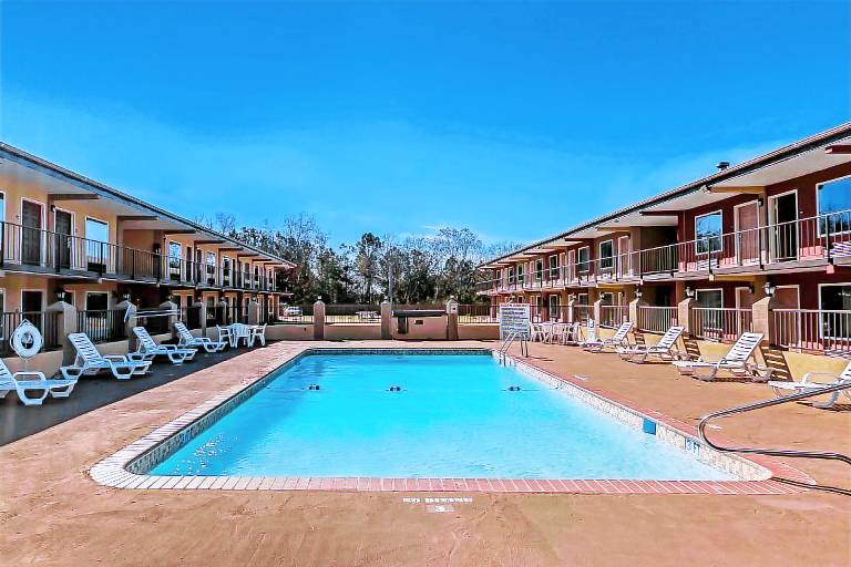 Econo Lodge Lavonia — photo 3