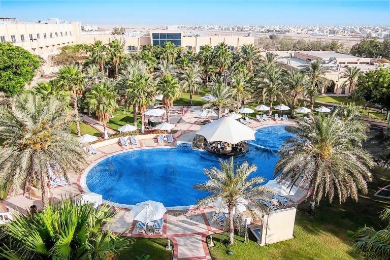 Metropolitan Al Mafraq Hotel