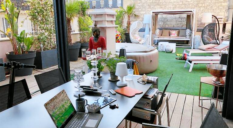Family-friendly charming apartment with hot tub, barbeque & yard | Next to Sacré-Cœur | Pets are welcome — photo 4