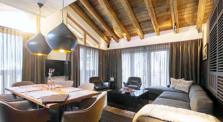Chalet with sauna, pool & patio | Perfect for remote work — photo 2