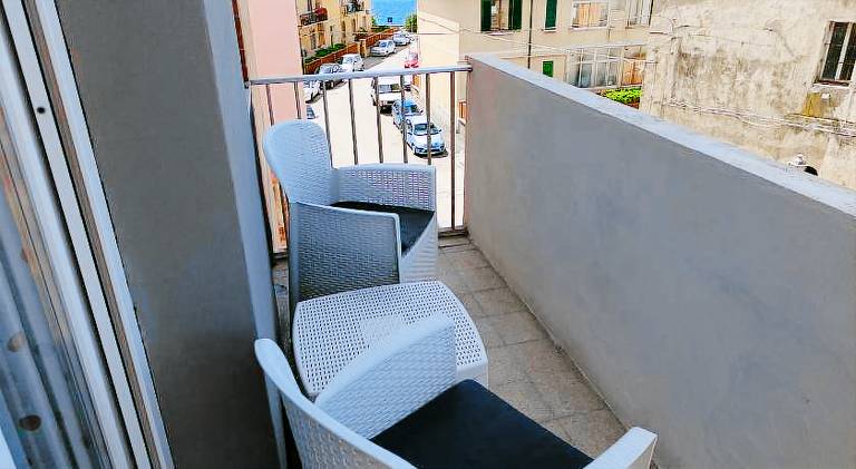Rental apartment with 2 rooms for 4 persons — photo 2