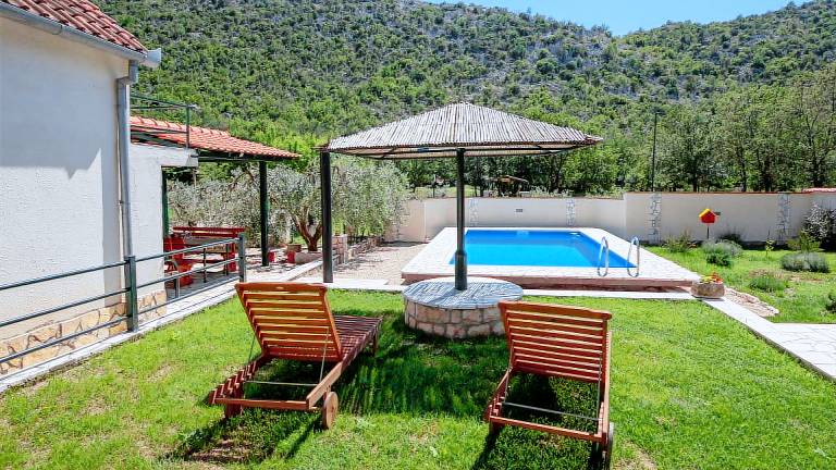 Villa with garden, terrace & barbecue | Pet-friendly — photo 2