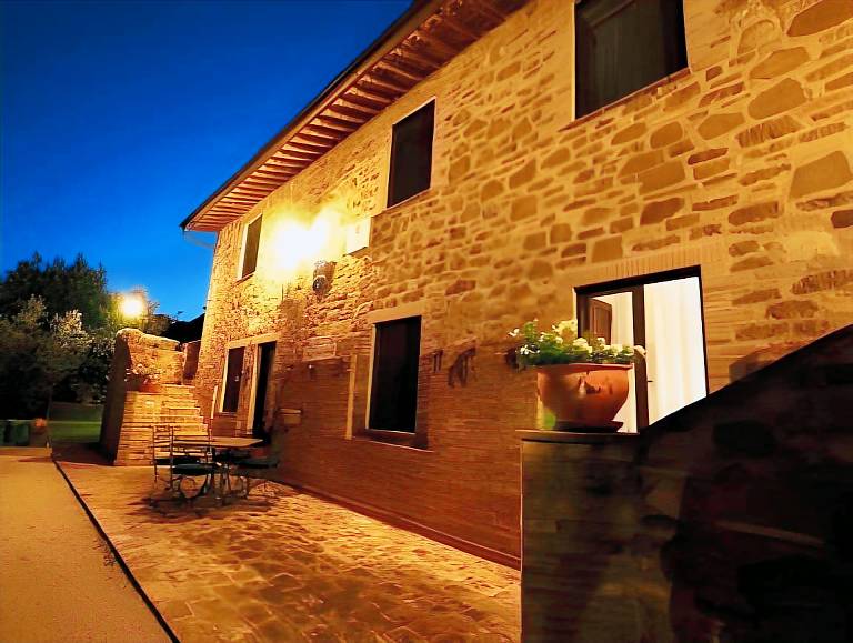 Vacation home with garden, pool & patio in Assisi