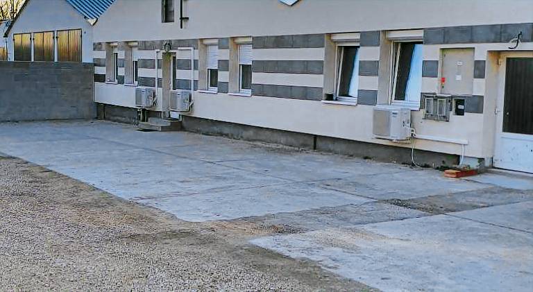 Vacation home with patio & yard — photo 3