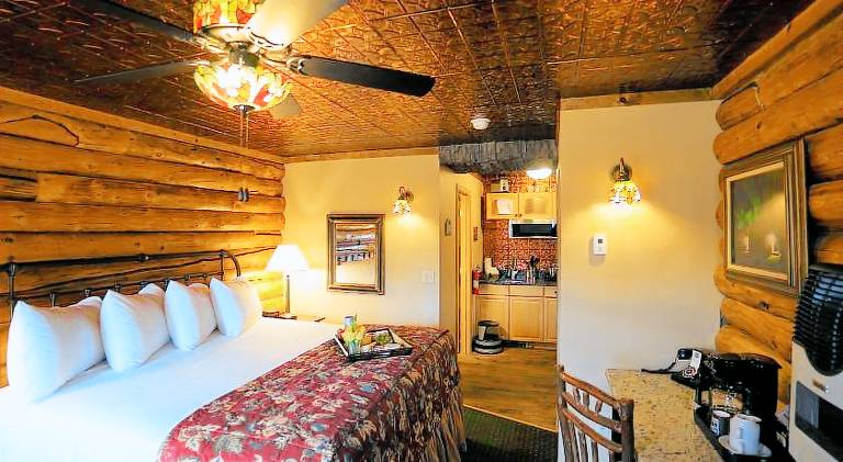 Lodge with garden & patio | Pets are welcome — photo 2