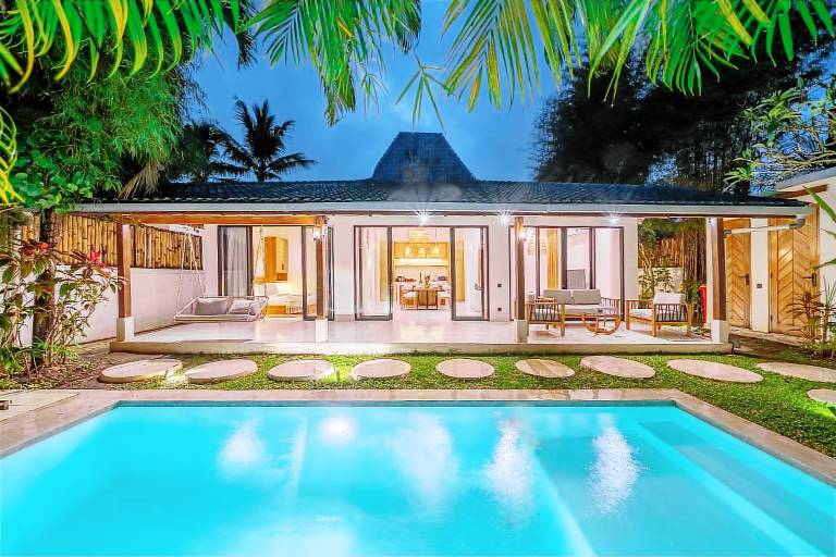BlueWave-SerenityAwaits-Stunning NewVillawithPool in Ubud