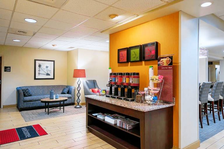 Hampton Inn Danville — photo 4