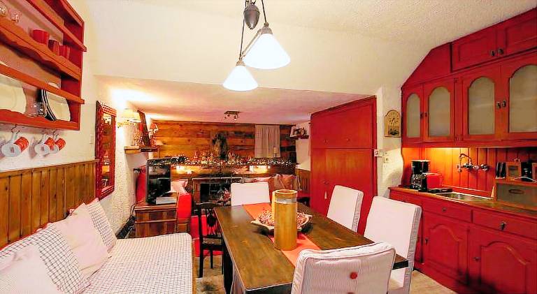 Vacation home with garden — photo 3