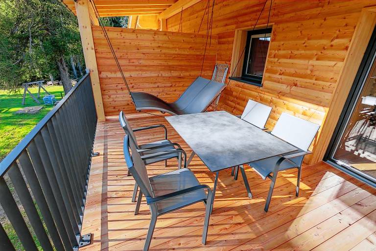 Rental apartment with yard, patio & grill | Garden view in Avelengo