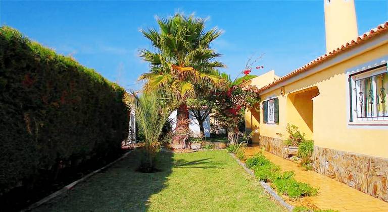 House with pool | Pet-friendly — photo 4