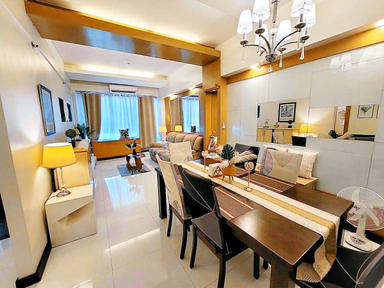 Vacation home with pool & yard | Water view in Makati