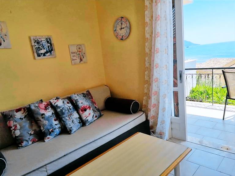 Child-friendly beautiful apartment with pool | Beach view | Next to the beach | Dogs allowed — photo 5