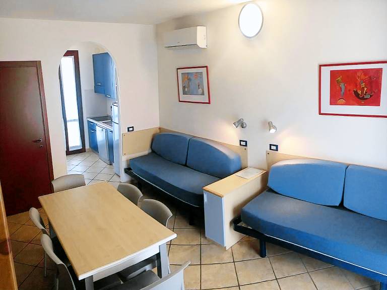 Rental apartment with pool — photo 4