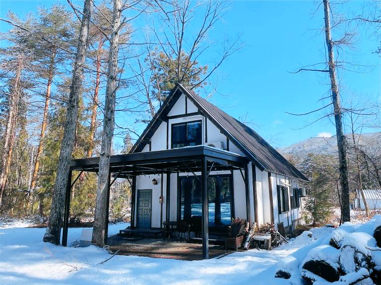 House with grill in Hakuba