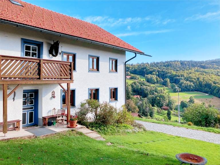 Ferienhaus mit einzigartiger Aussicht in Bayern