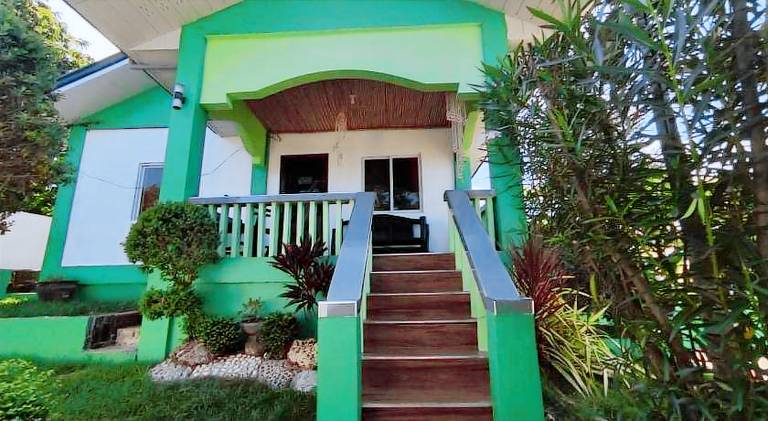 Rental apartment with pool | Pets allowed in Bolinao