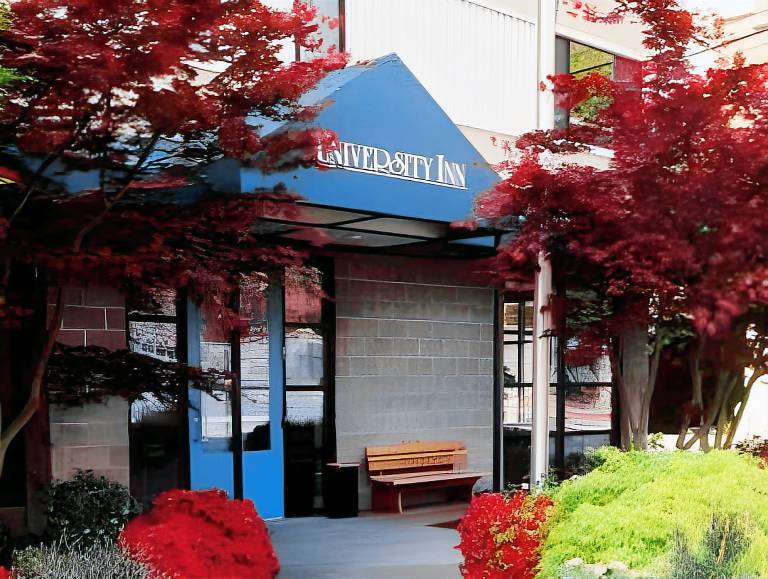 Staypineapple, University Inn, University District Seattle in Seattle, WA