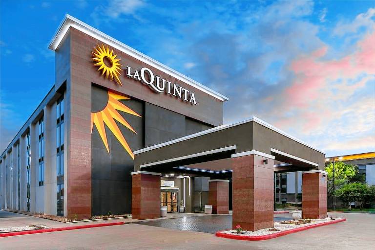 La Quinta Inn & Suites by Wyndham Houston Stafford Sugarland