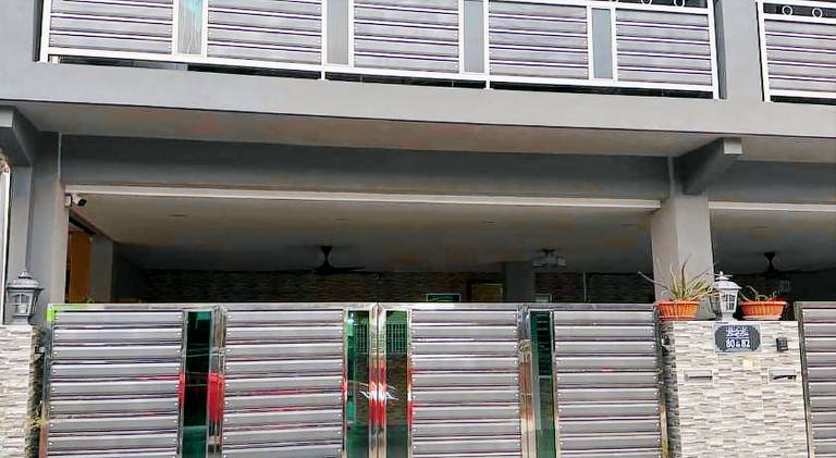 240 m&sup2; Ferienhaus