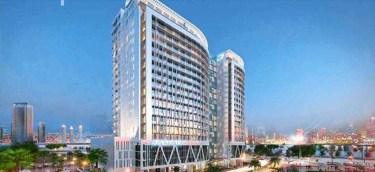 Holiday apartment with terrace, sauna & pool | Good for workation | Pets allowed in Dubai
