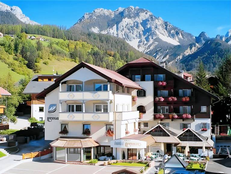 Hotel Teresa in Marebbe