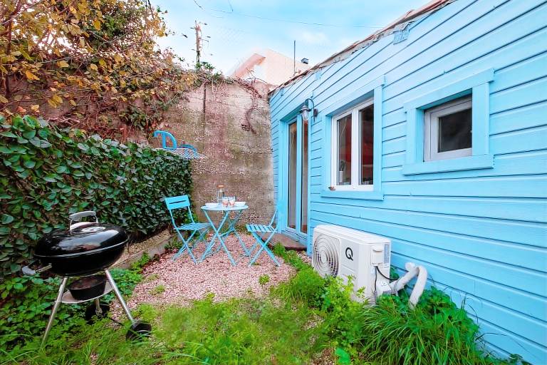 Studio with fast internet, terrace & grill | City view — photo 3
