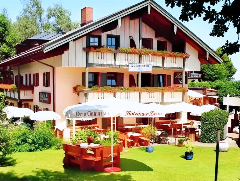 Hotel Garni Mowe am See in Rosenheim