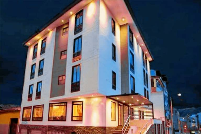 Ureta Hotel