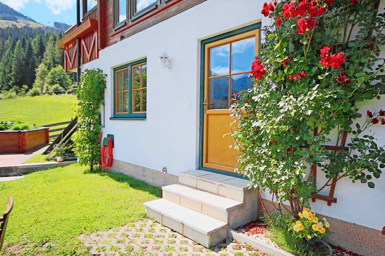 Child-friendly beautiful holiday apartment with garden, terrace & grill | Ski nearby | Pets allowed — photo 5