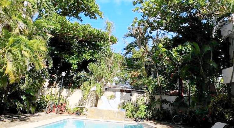 Apartment with pool — photo 4