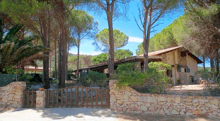 Villa with 2 rooms for 4 persons — photo 4