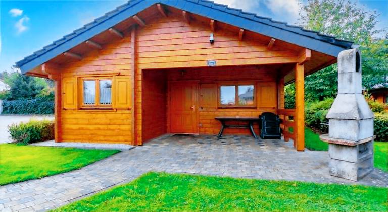 Vacation home with garden, terrace & barbeque in Senftenberg
