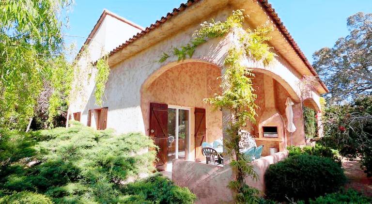Villa with terrace, pool & BBQ — photo 2