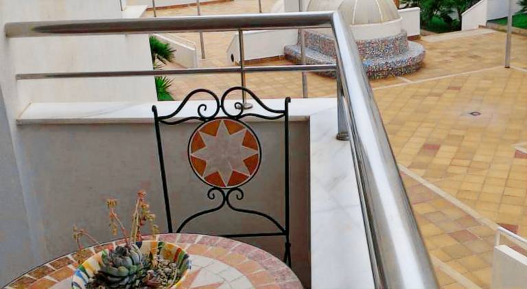 Rental apartment with yard & terrace — photo 3