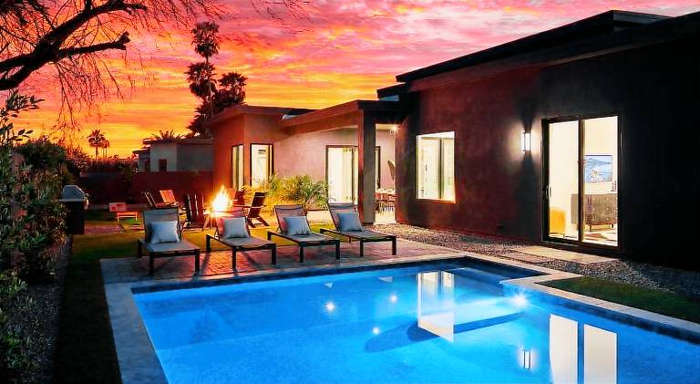 Vacation home with pool — photo 4