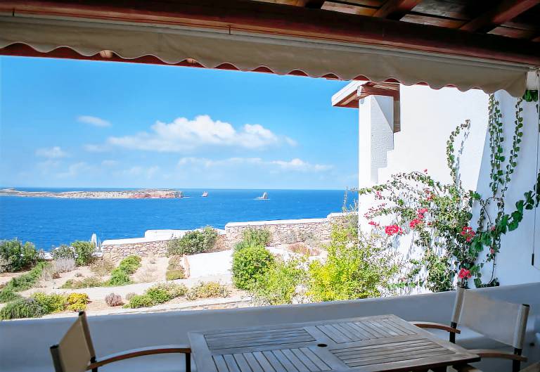 Villa 78 m2 in Agia Irini, 350 meter to the beach for 4 guests with pool access! — photo 2
