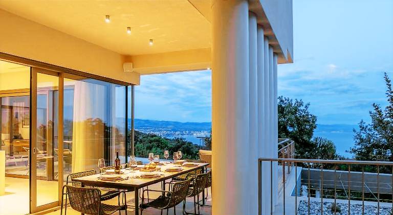 Villa with pool — photo 2