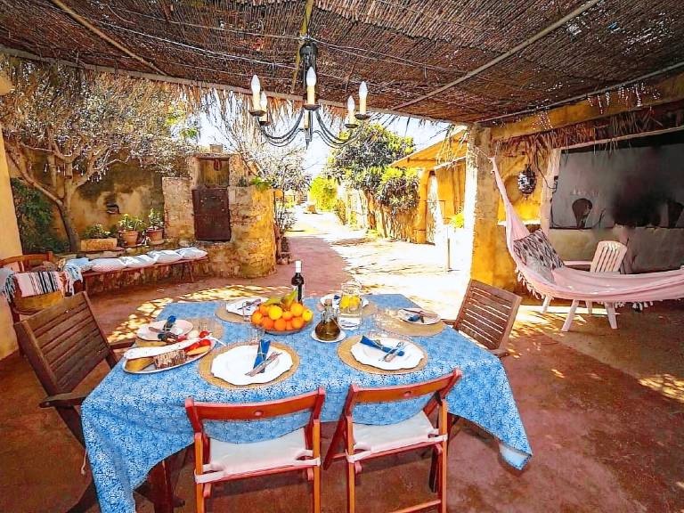Family-friendly vacation home with barbeque, yard & terrace | Nature view | Dogs allowed — photo 5